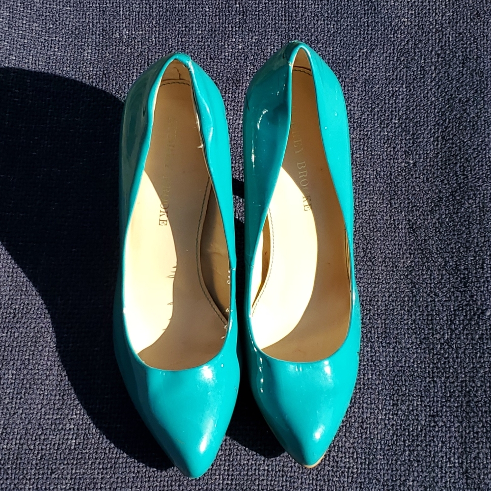 Audrey Brooke real high heels 8.5M - Picture 2 of 7